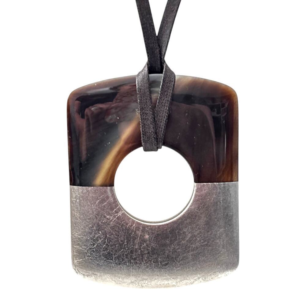 Hermès Dalva Buffalo Horn Lacquer Pendant Necklace with Box & Pouch - Picture 2 of 9